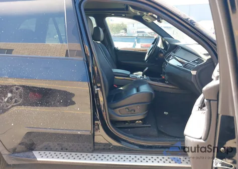 2010 BMW X5 xDrive30I z USA, uszkodzony, nr VIN 5UXFE4C58AL381699